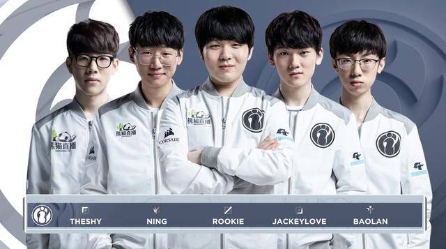 足球不仅仅 足球不仅仅